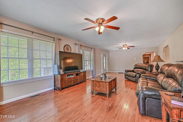 218 Jones Ridge Drive, Dryden, VA 24243