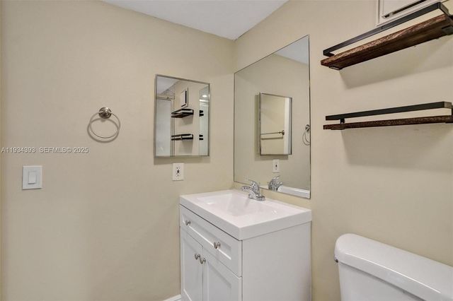 8540 SW 133rd Ave Rd 321, Miami, FL 33183