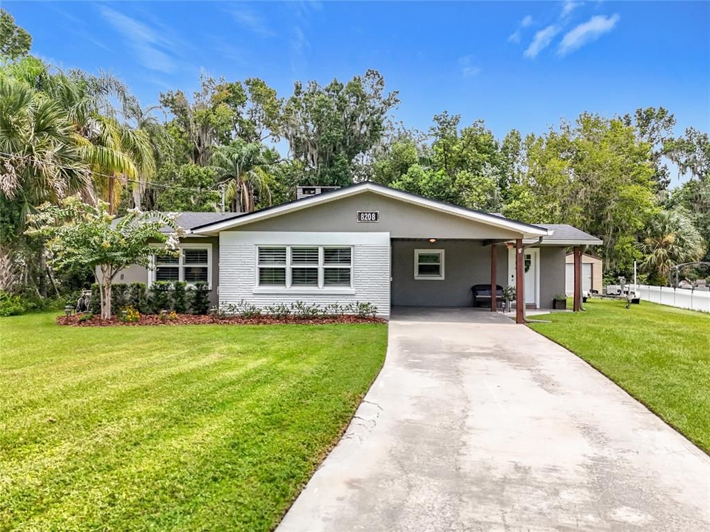 8208 SPRING DRIVE, Yalaha, FL 34797