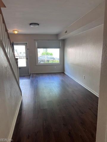 697 Grant AVE, Virginia Beach, VA 23452