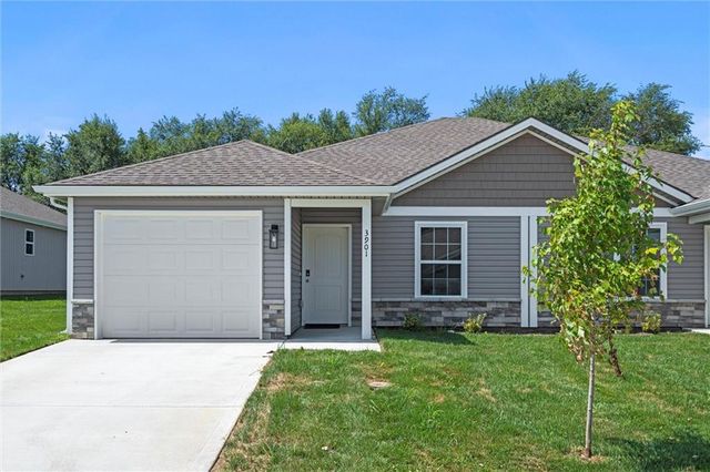 9310 N Lenox Avenue, Kansas City, MO 64154