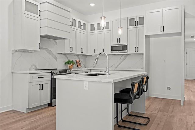 9310 N Lenox Avenue, Kansas City, MO 64154