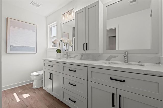 9310 N Lenox Avenue, Kansas City, MO 64154