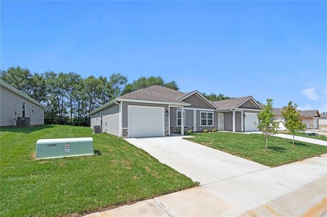 9310 N Lenox Avenue, Kansas City, MO 64154