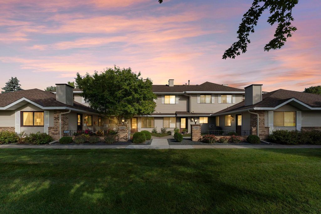 7523 Wedgewood Way N, Maple Grove, MN 55311