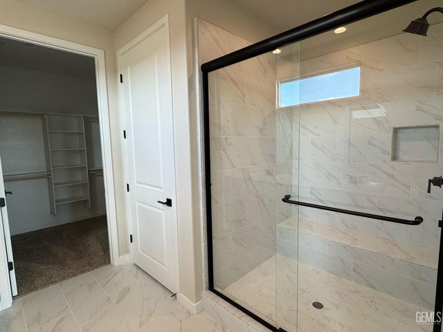 11215 Alcazar Avenue, Bakersfield, CA 93311