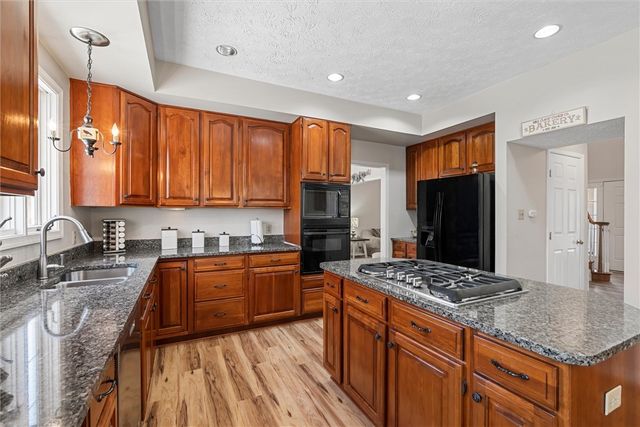 505 Westberry Dr, Allegheny Twp, PA 15068