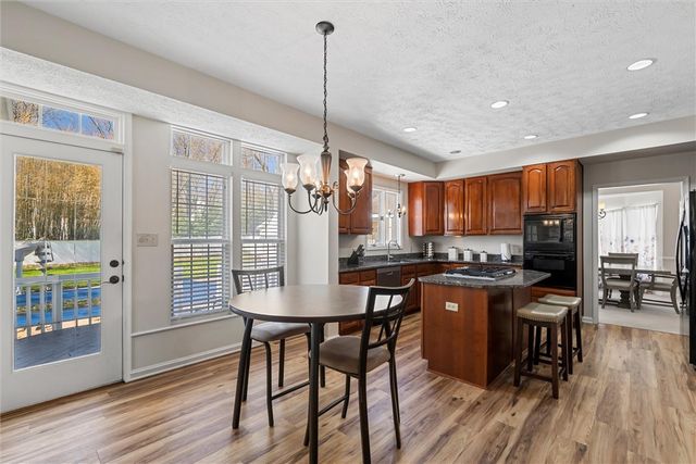 505 Westberry Dr, Allegheny Twp, PA 15068