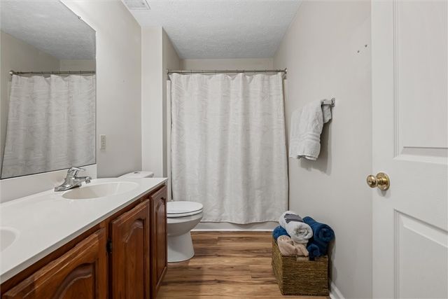 505 Westberry Dr, Allegheny Twp, PA 15068