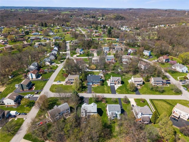 505 Westberry Dr, Allegheny Twp, PA 15068