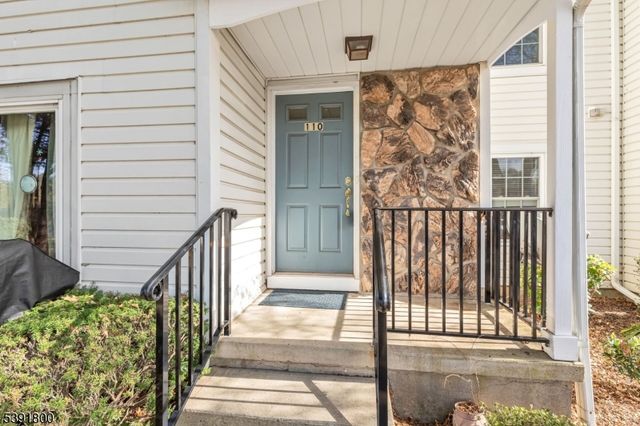 110 Wycombe Pl, Franklin Twp., NJ 08873