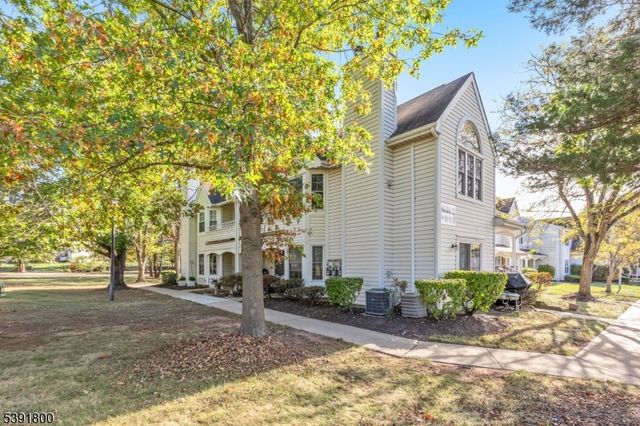 110 Wycombe Pl, Franklin Twp., NJ 08873