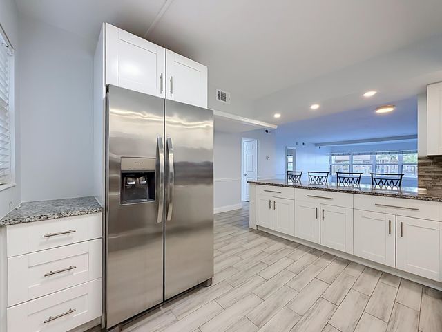 3121 NE 51st Street NE 102E, Fort Lauderdale, FL 33308