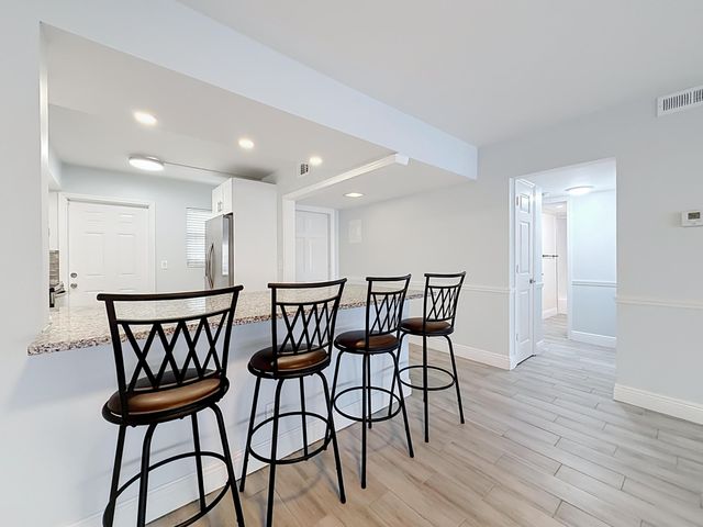 3121 NE 51st Street NE 102E, Fort Lauderdale, FL 33308