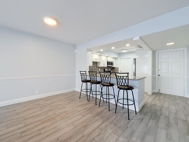 3121 NE 51st Street NE 102E, Fort Lauderdale, FL 33308