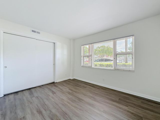 3121 NE 51st Street NE 102E, Fort Lauderdale, FL 33308