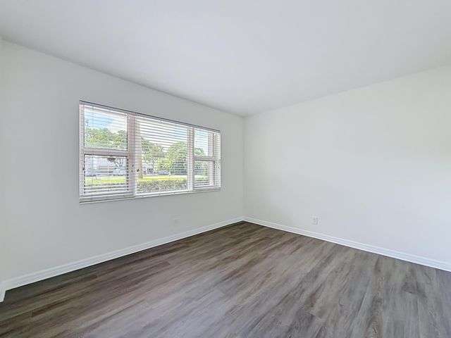 3121 NE 51st Street NE 102E, Fort Lauderdale, FL 33308