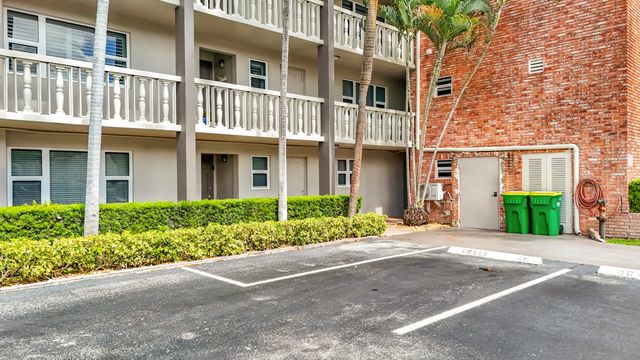 3121 NE 51st Street NE 102E, Fort Lauderdale, FL 33308