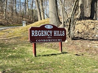 306 Pine Rock Avenue APT D4, Hamden, CT 06514