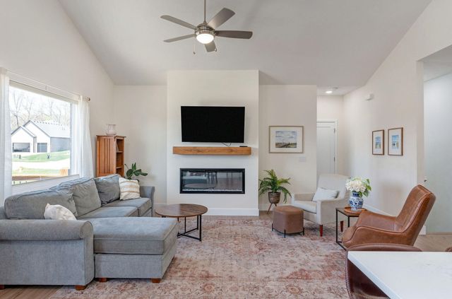 5480 E Cavalcade Lane, Springfield, MO 65802