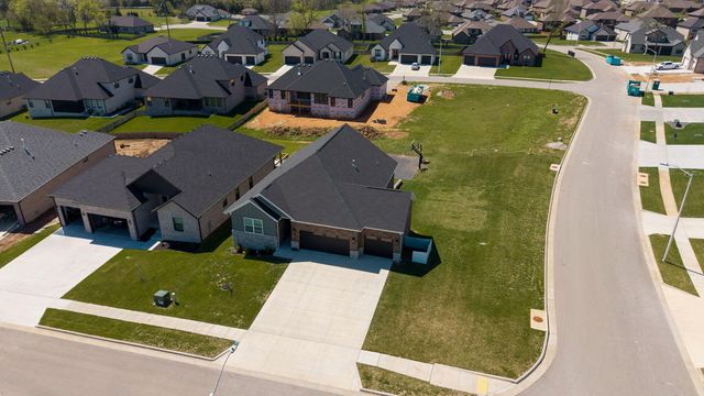 5480 E Cavalcade Lane, Springfield, MO 65802