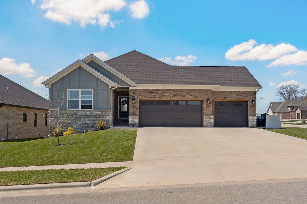 5480 E Cavalcade Lane, Springfield, MO 65802