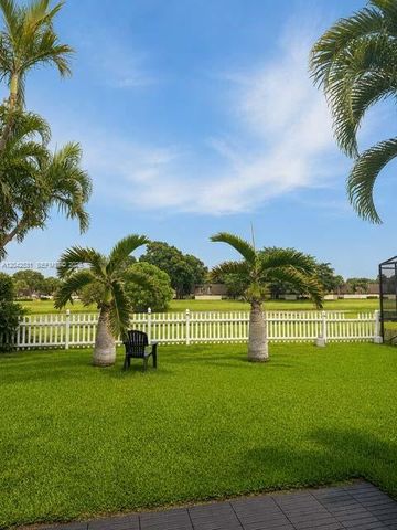 4351 Leicester Ct, West Palm Beach, FL 33409