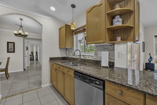 11195 61st St Street N, West Palm Beach, FL 33412