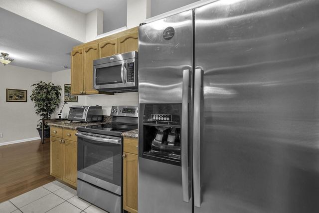 11195 61st St Street N, West Palm Beach, FL 33412