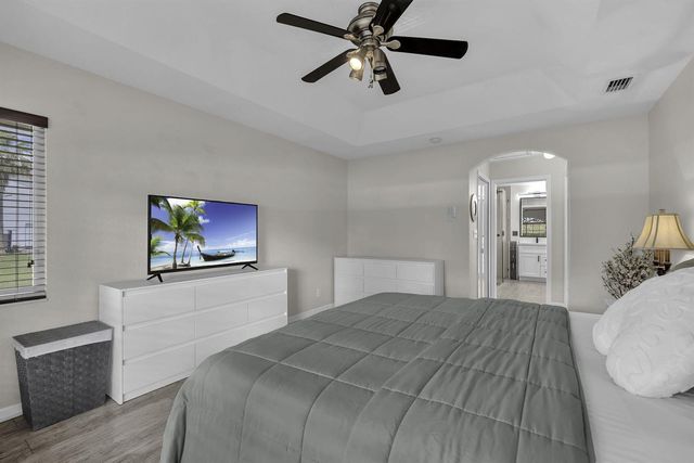 11195 61st St Street N, West Palm Beach, FL 33412
