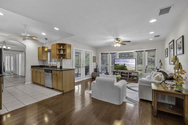 11195 61st St Street N, West Palm Beach, FL 33412