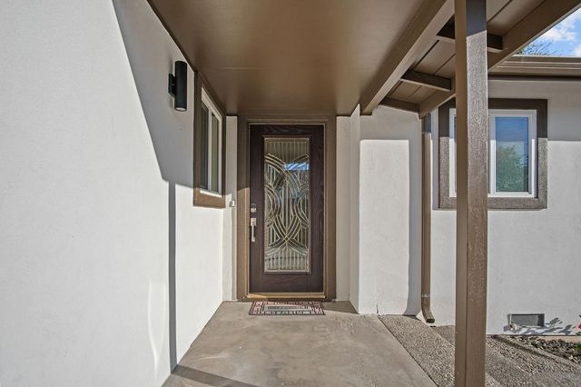 2409 Newport Dr, Modesto, CA 95350