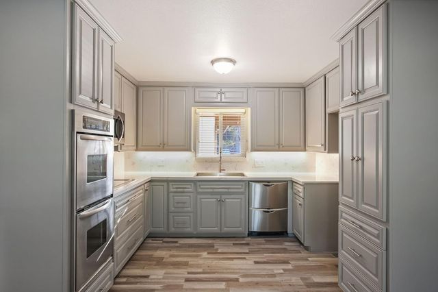 2409 Newport Dr, Modesto, CA 95350