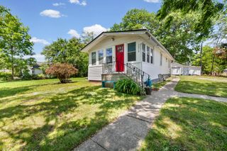 3070 Grove Street, Keego Harbor, MI 48320