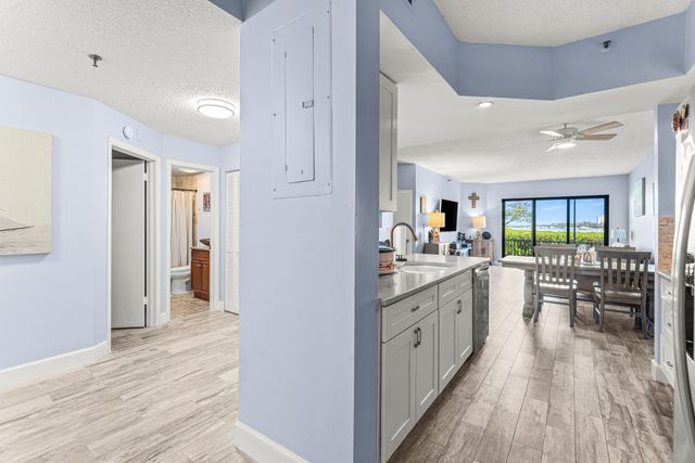 200 Waterway Road 104, Tequesta, FL 33469