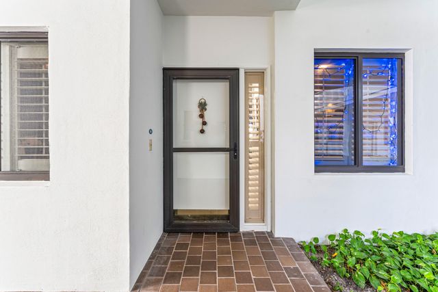 200 Waterway Road 104, Tequesta, FL 33469