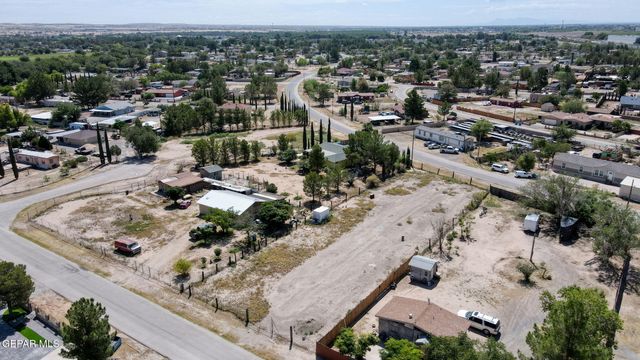 410 Valle Rojo Drive, Socorro, TX 79927