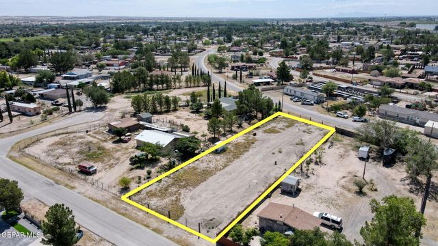 410 Valle Rojo Drive, Socorro, TX 79927