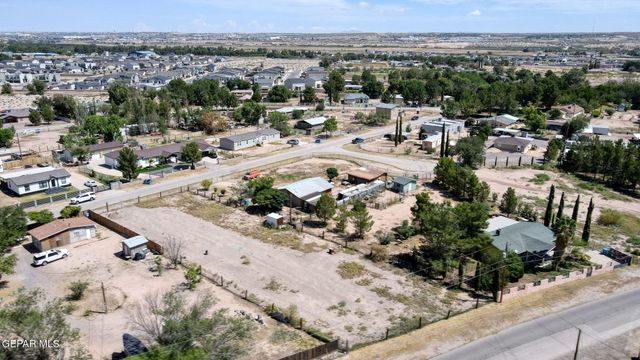 410 Valle Rojo Drive, Socorro, TX 79927