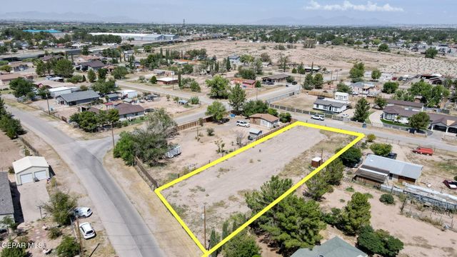 410 Valle Rojo Drive, Socorro, TX 79927