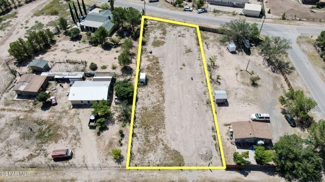 410 Valle Rojo Drive, Socorro, TX 79927