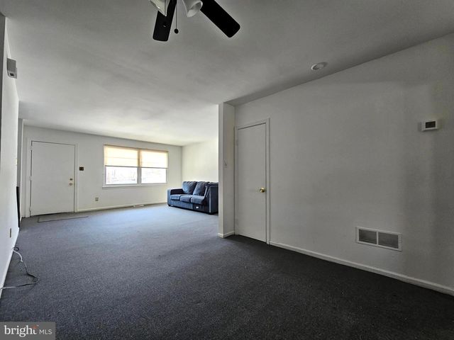 531 PERSHING AVE, Darby, PA 19023