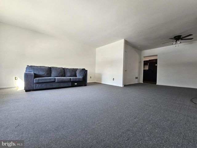 531 PERSHING AVE, Darby, PA 19023