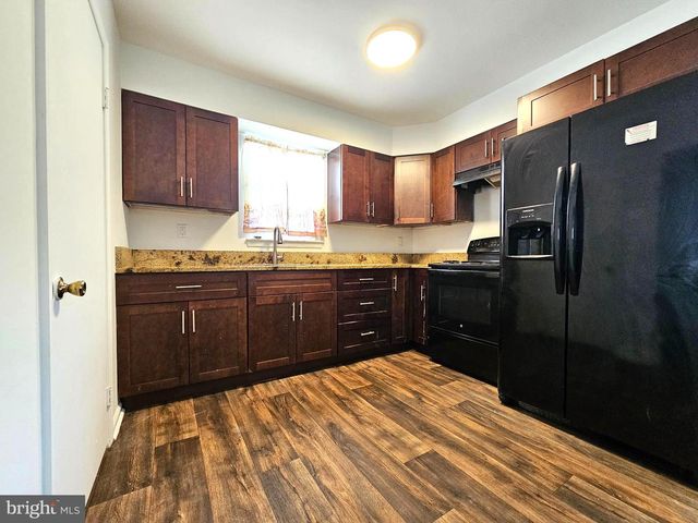 531 PERSHING AVE, Darby, PA 19023