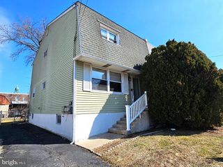 531 PERSHING AVE, Darby, PA 19023