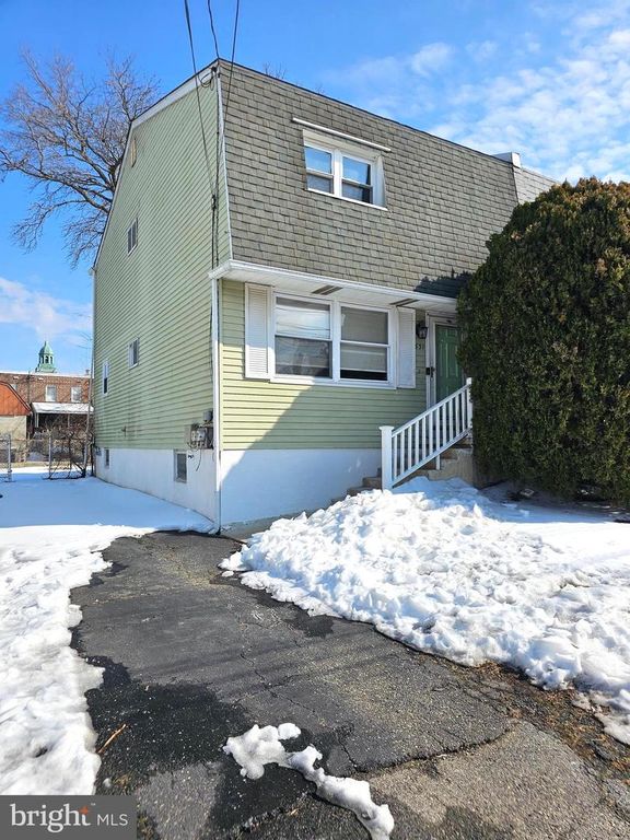 531 PERSHING AVE, Darby, PA 19023