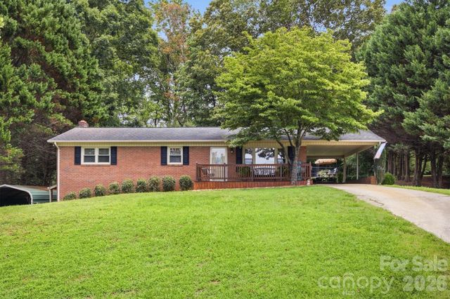 2516 Corolla Hills Drive, Lenoir, NC 28645