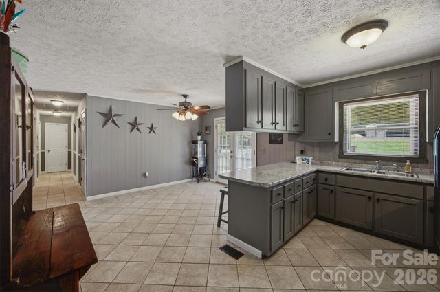 2516 Corolla Hills Drive, Lenoir, NC 28645