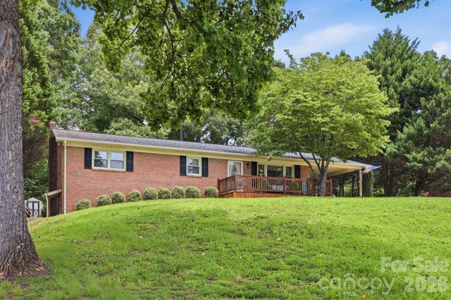 2516 Corolla Hills Drive, Lenoir, NC 28645