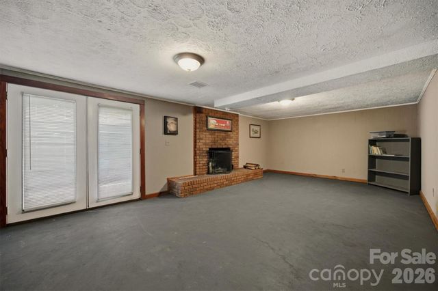 2516 Corolla Hills Drive, Lenoir, NC 28645